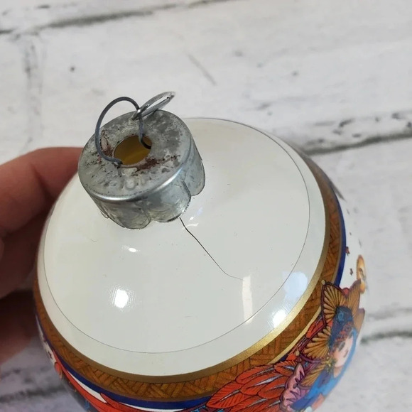 1980s Old World Angels Collectors Hallmark Keepsake Ornament HM2 - Picture 8 of 9